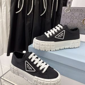 Pra_da Sneakers